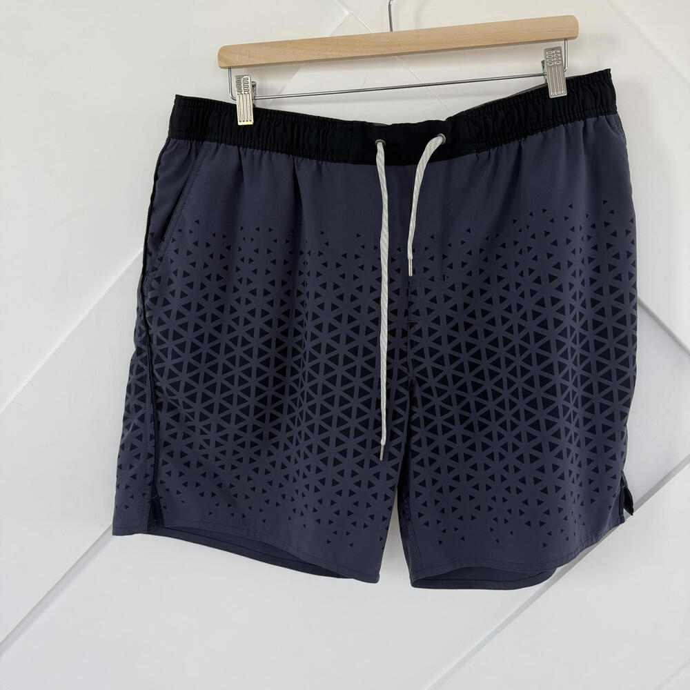Vuori Men's Short XXL